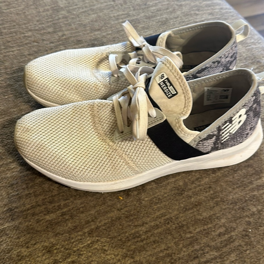 New balance shoes